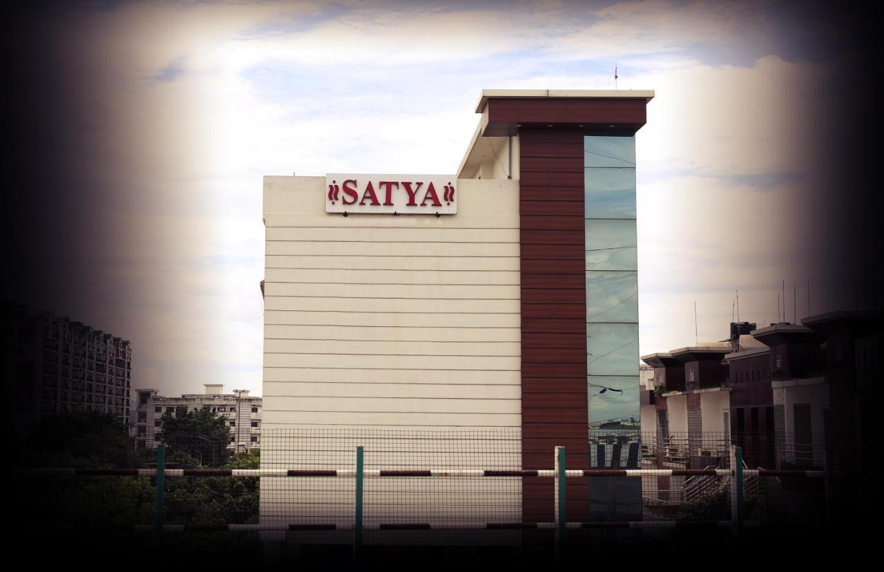 Hotel Satya Dehradun Exterior photo